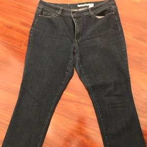 DKNY WOMENS JEANS